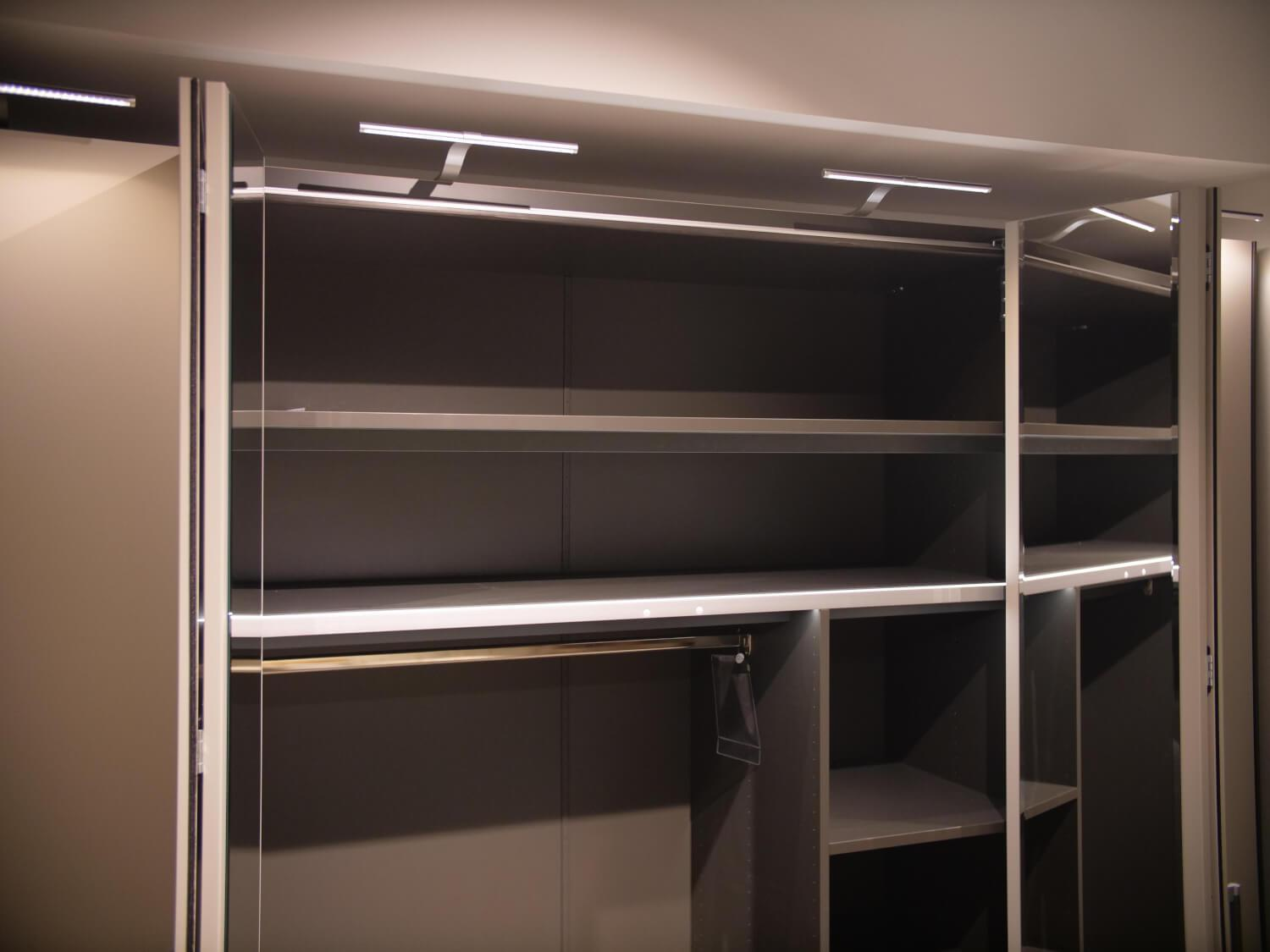 Hülsta - Systemeckschrank Multi Forma II Lack Grau Design T+U Griff U012 Lack Grau - 24