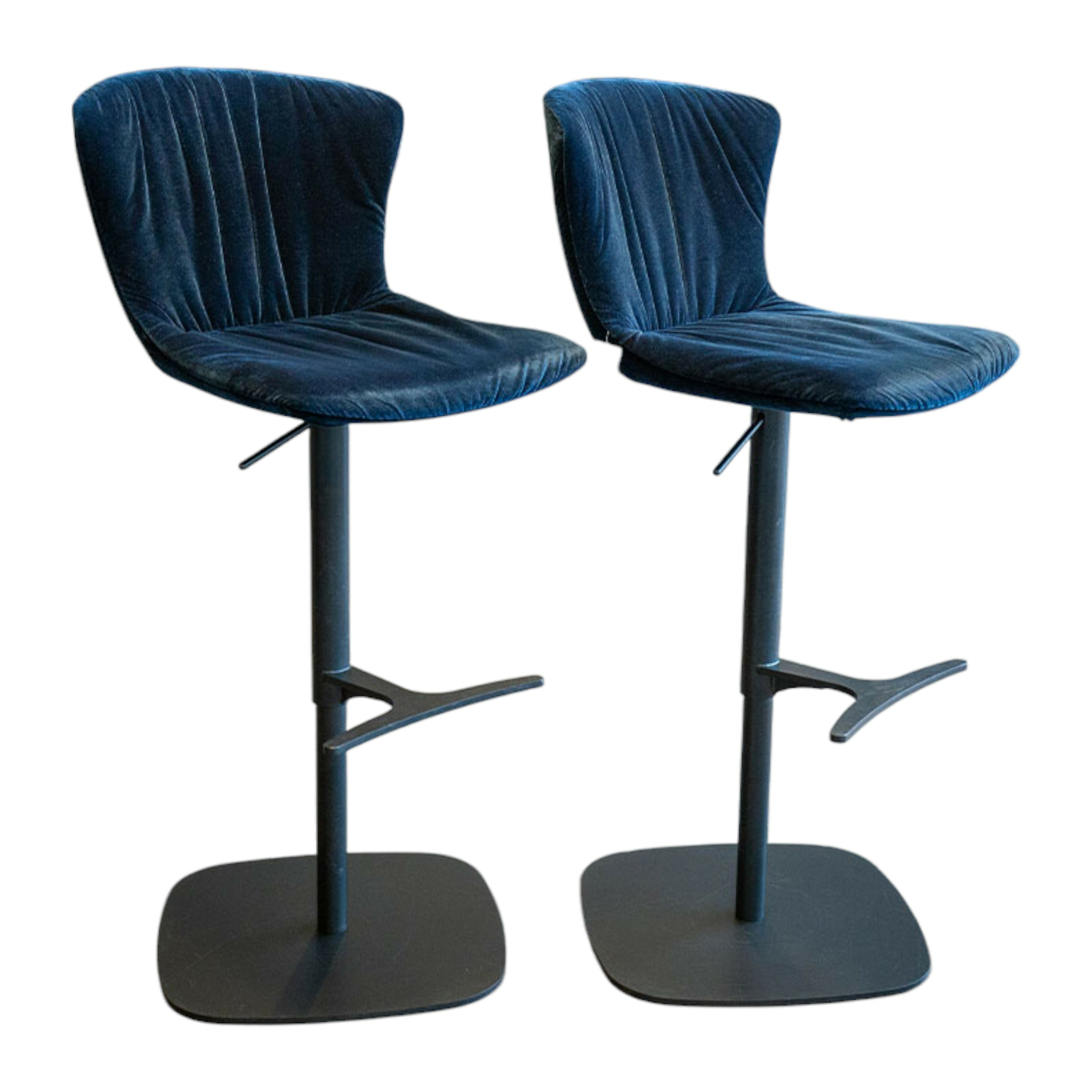 Draenert - 2er Set Barhocker Dexter Stoff Charmelle Cloud 600 Blau Gestell Schwarz - 1