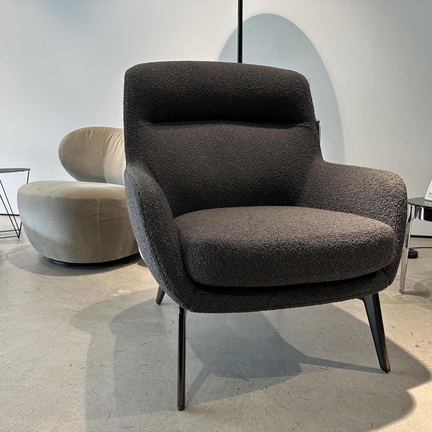 Minotti - Sessel Belt Bergère Stoff Sable 04 Ferro Anthrazit Füße Aluminium Brandy - 7