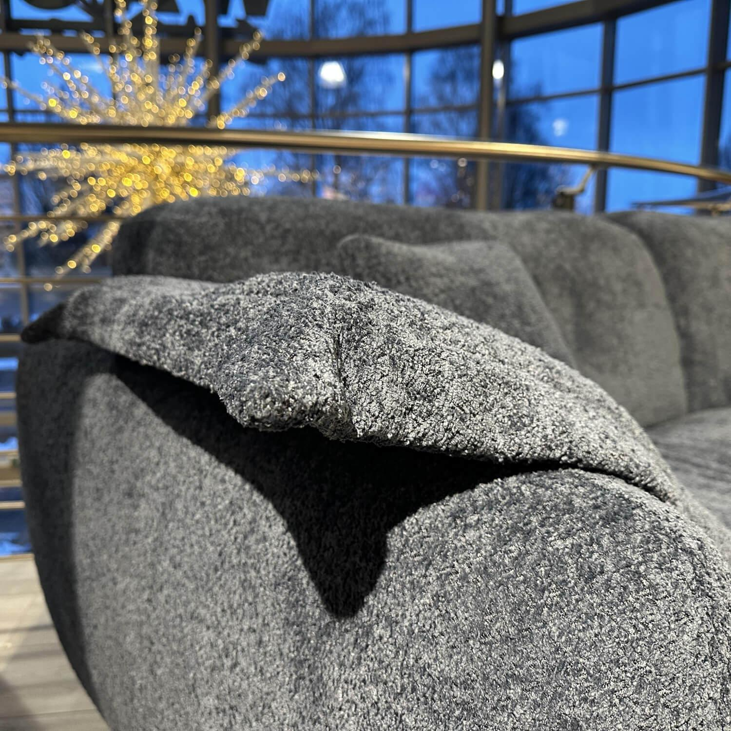 Raum.Freunde - Sofa Till RA Stoff Shaun Blue 1625 Blau Füße Kunststoffgleiter Schwarz Inklusive Kissen - 3