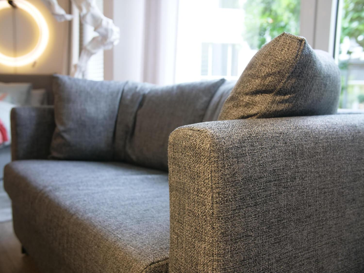 Franz Fertig - Schlafsofa Malou Stoff E5127 Grau Mit Winkelbodenkissen - 2