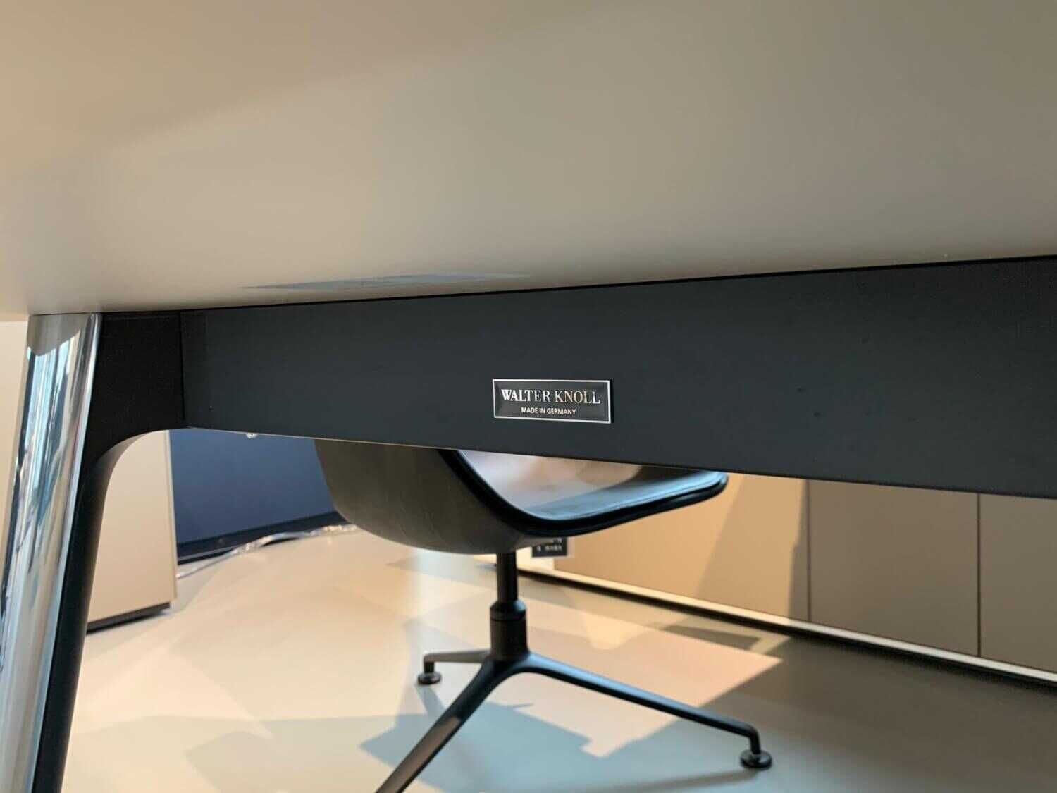 Chefarbeitsplatz Keypiece Communication Desk mit Sessel FK 6725-3G Leder Safari Schwarz