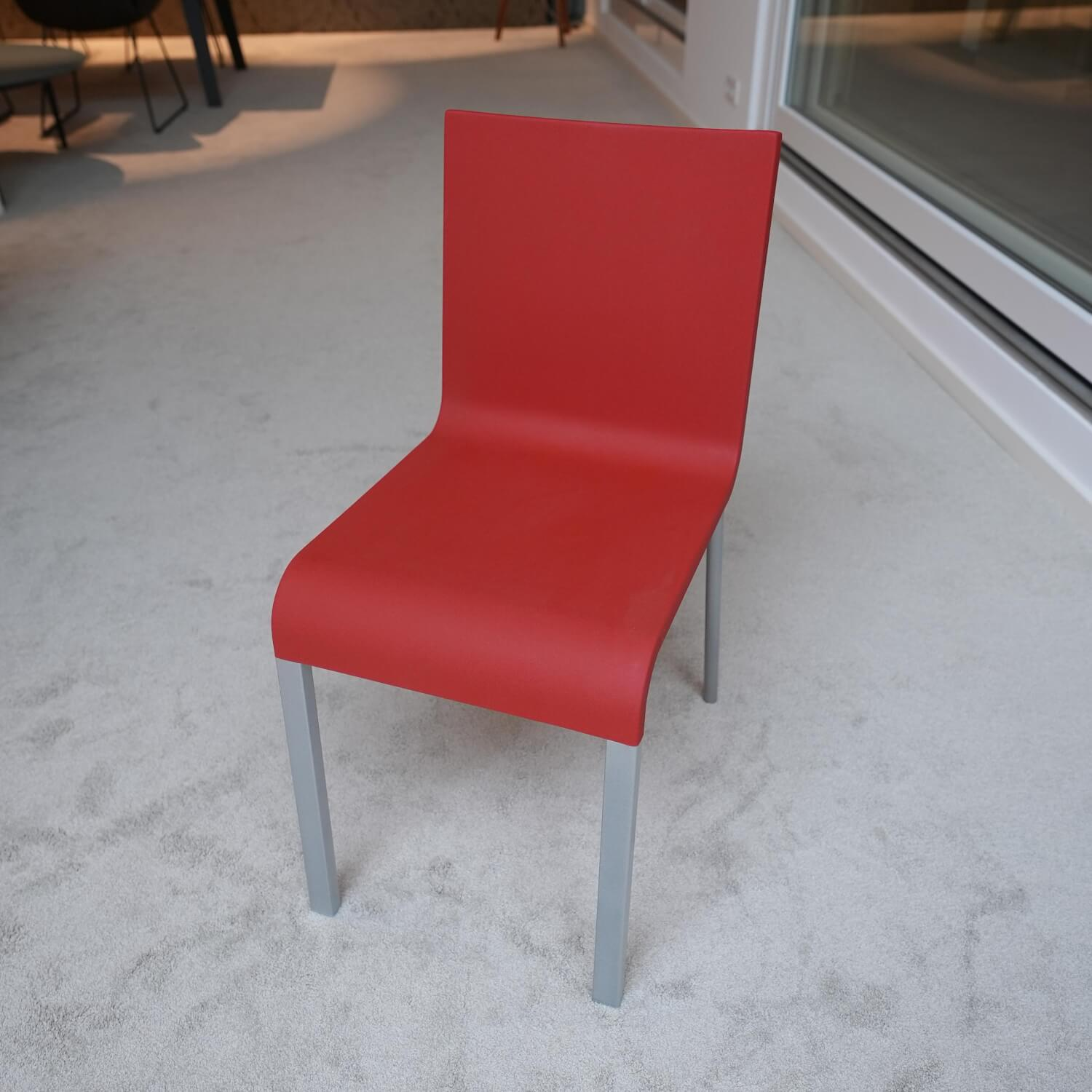 Stuhl 03 Sitzschalenfarbe Signalrot Untergestell Pulverbeschichtet Silber Glatt