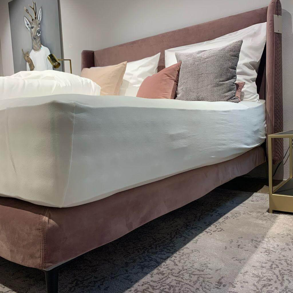 Beluga - Boxspringbett Sportage Stoff Sweet 011 Violett Füße Alu Schwarz Matt Inkl. Matratzen - 3