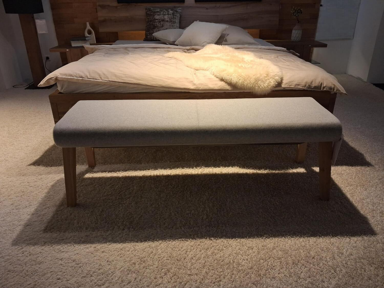 Voglauer - Bettbank Valpin Stoff Loden Grauweiß Gestell Eiche Altholz Naturöl - 2