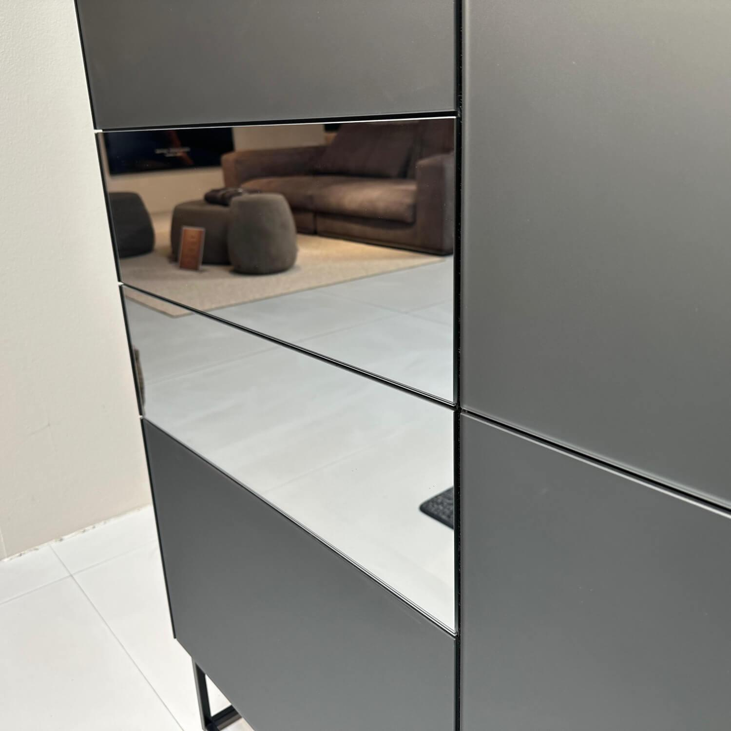 Kettnaker - Sideboard Soma Korpus Lack Schwarz Matt Gittergestell Metall Schwarz Abdeckplatte Grau Spiegel Matt - 4