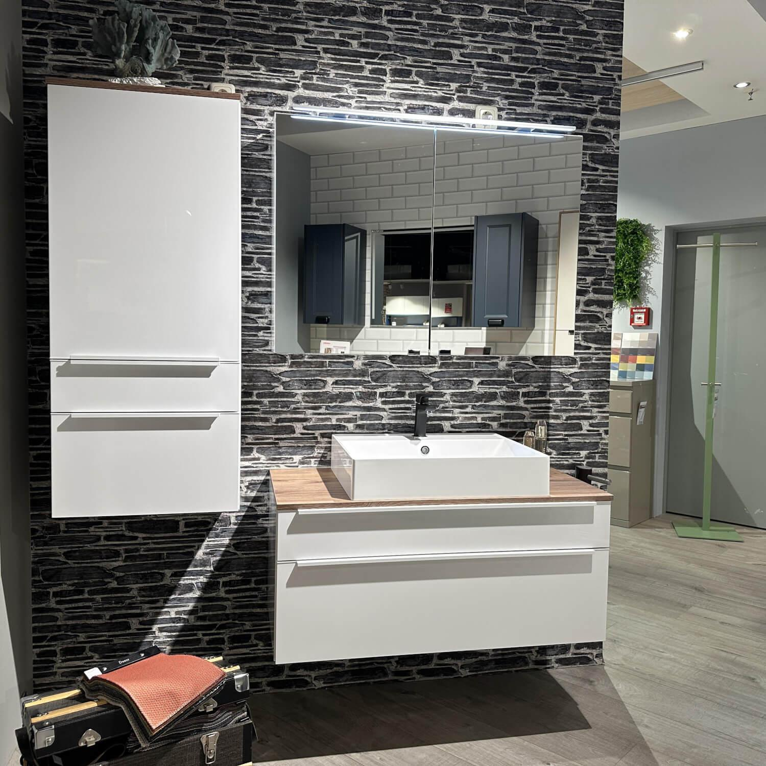 Nobilia - Badezimmer Flash 648 Lacklaminat Alpinweiß Hochglanz Inklusive Waschtisch Und Beleuchtung - 9