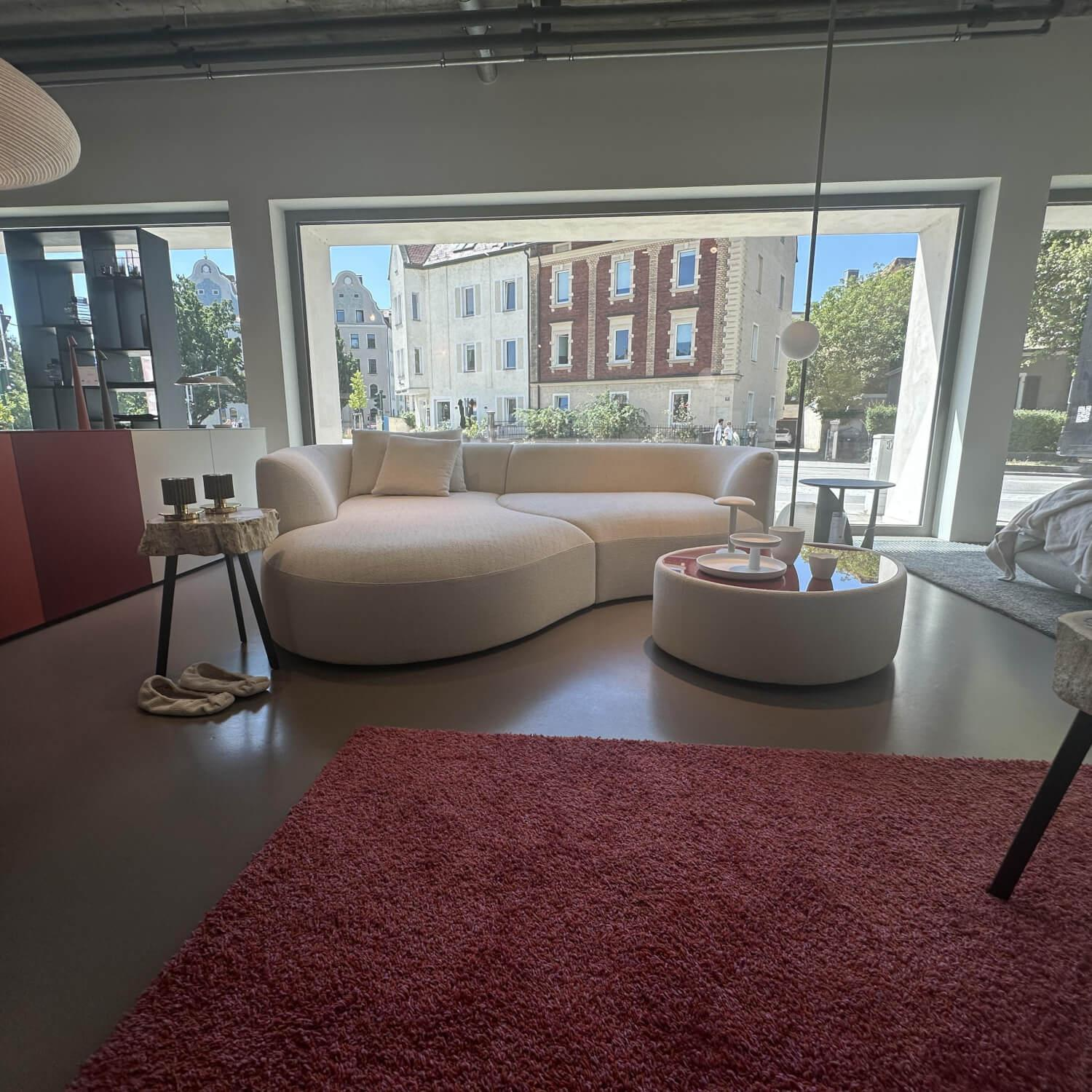 COR - Sofa Siwa Stoff 8190 Wollweiß Weiß Mit Rückenkissen Und Couchtisch Siwa Glas Braunrot Und Stoff 8190 Wollweiß Weiß - 2
