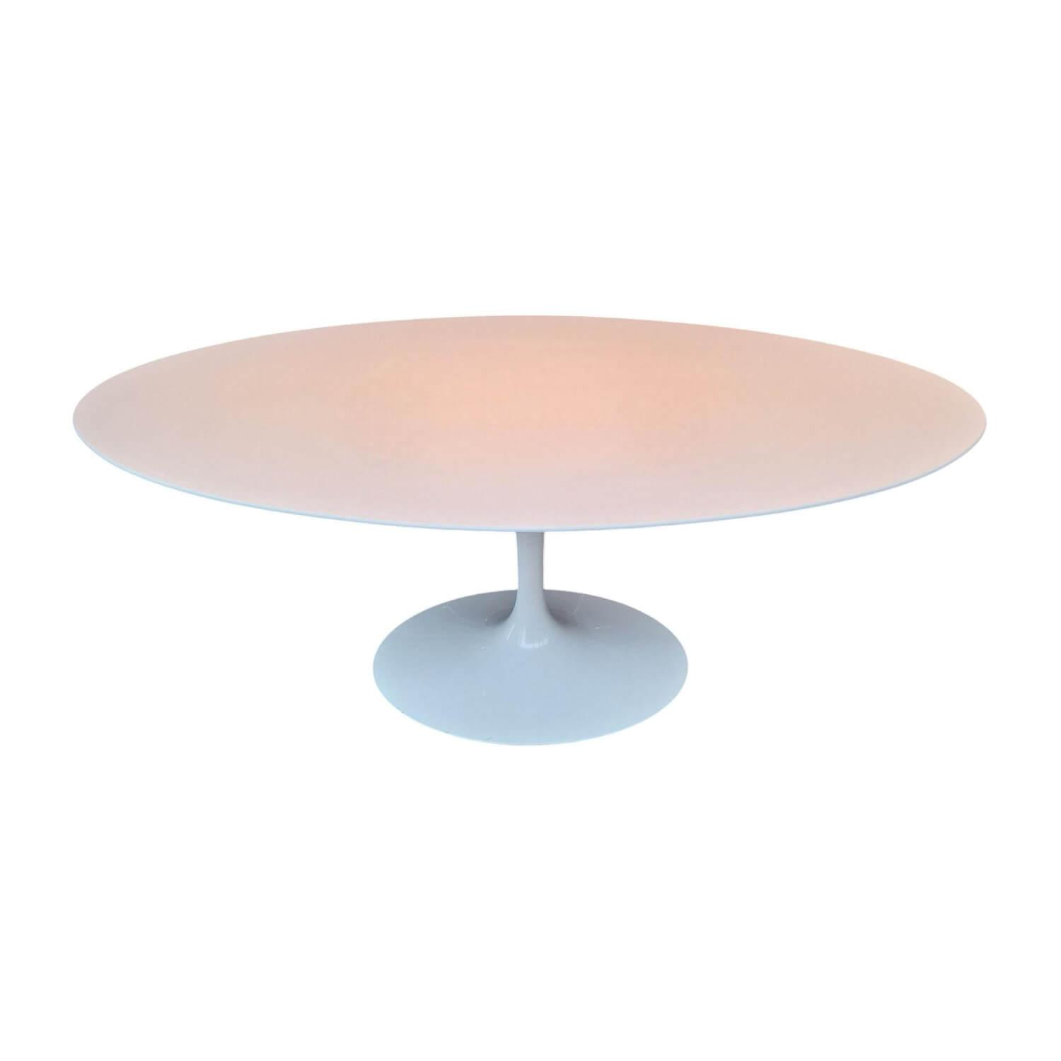 Knoll International - Esstisch Saarinen Oval Mattweiß Gussfuß Aluminium Weiß Rilsan Geschützt - 1