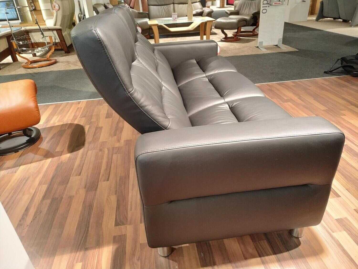 stressless-sofamodelle-sofa-wave-hoch-3-sitzer-batick-black-07448041cd659dN8Y9pPZeovl Stressless - Sofa Wave Hoch 3-Sitzer Batick Black - 4