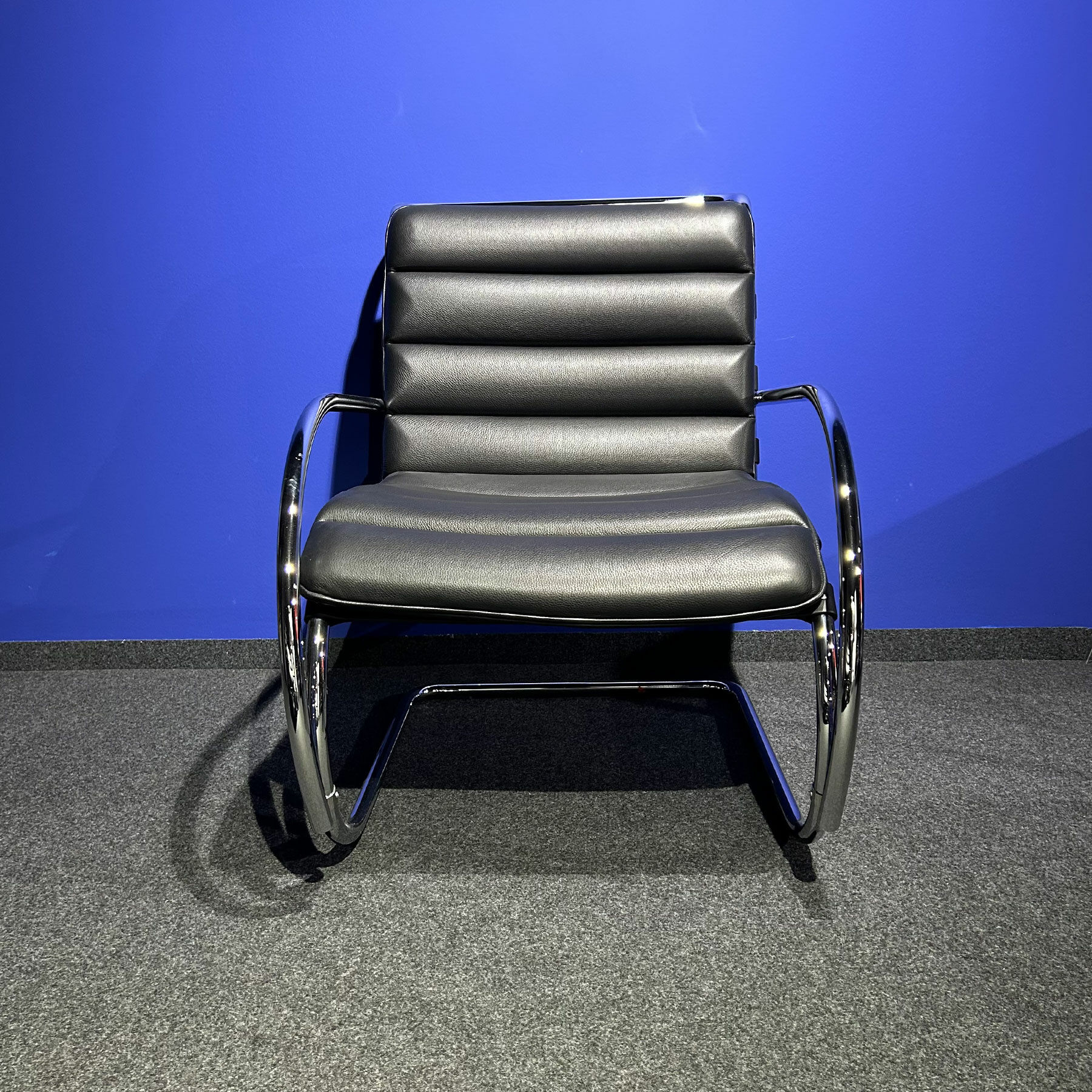 Knoll International - Sessel Bauhaus Edition Leder Bellagio BEL01 Schwarz Gestell Cromo Lucido - 3