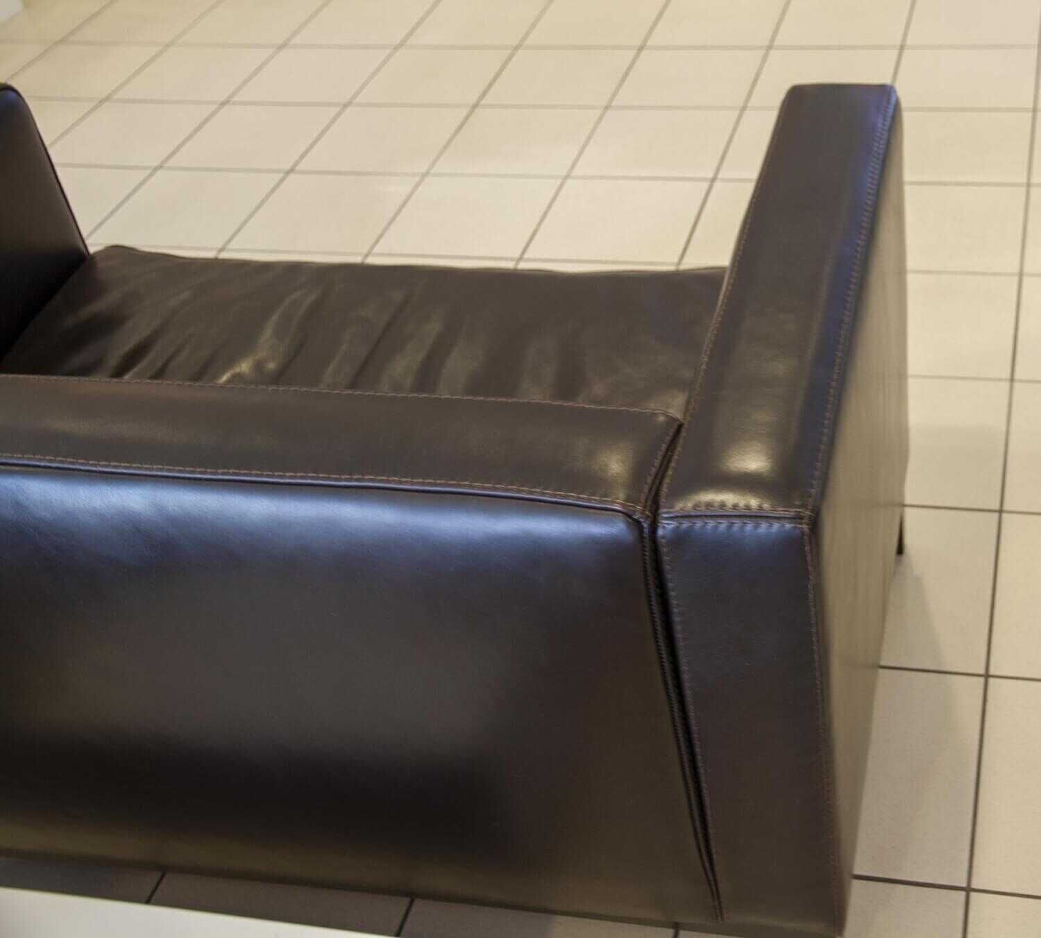 lambert-sofa-stanhope-lackleder-gl-C3-A4nzend-schokoladenbraun-f-C3-BC-C3-9Fe-massivholz-braun-540cc454e981 Lambert - Sofa Stanhope Lackleder Glänzend Schokoladenbraun Füße Massivholz Braun - 4