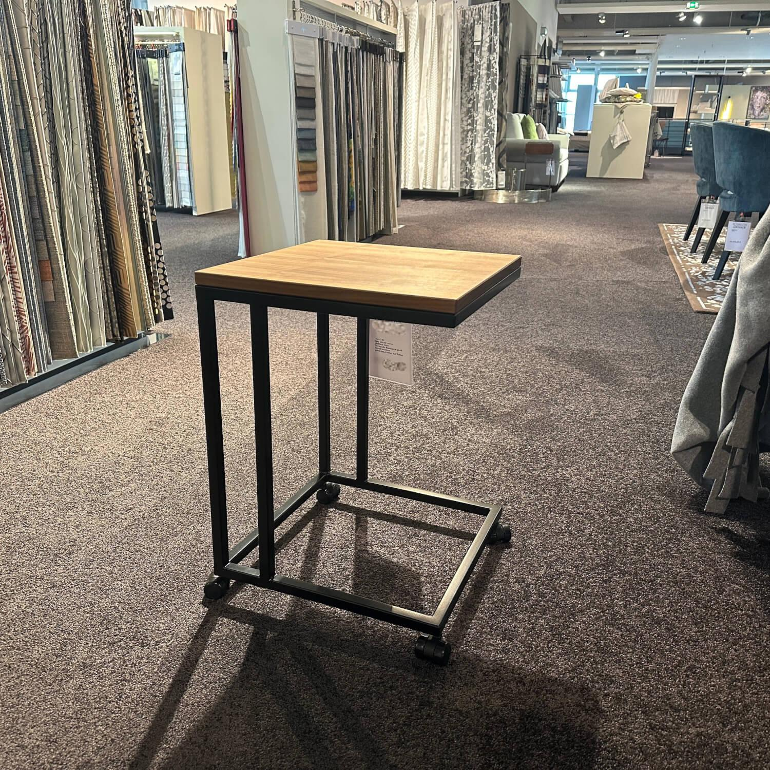 Brühl - Beistelltisch T40 Esy Pieces Platte Nussbaum Geölt Gestell Metall Schwarz Pulverbeschichtet Mit Rollen - 3