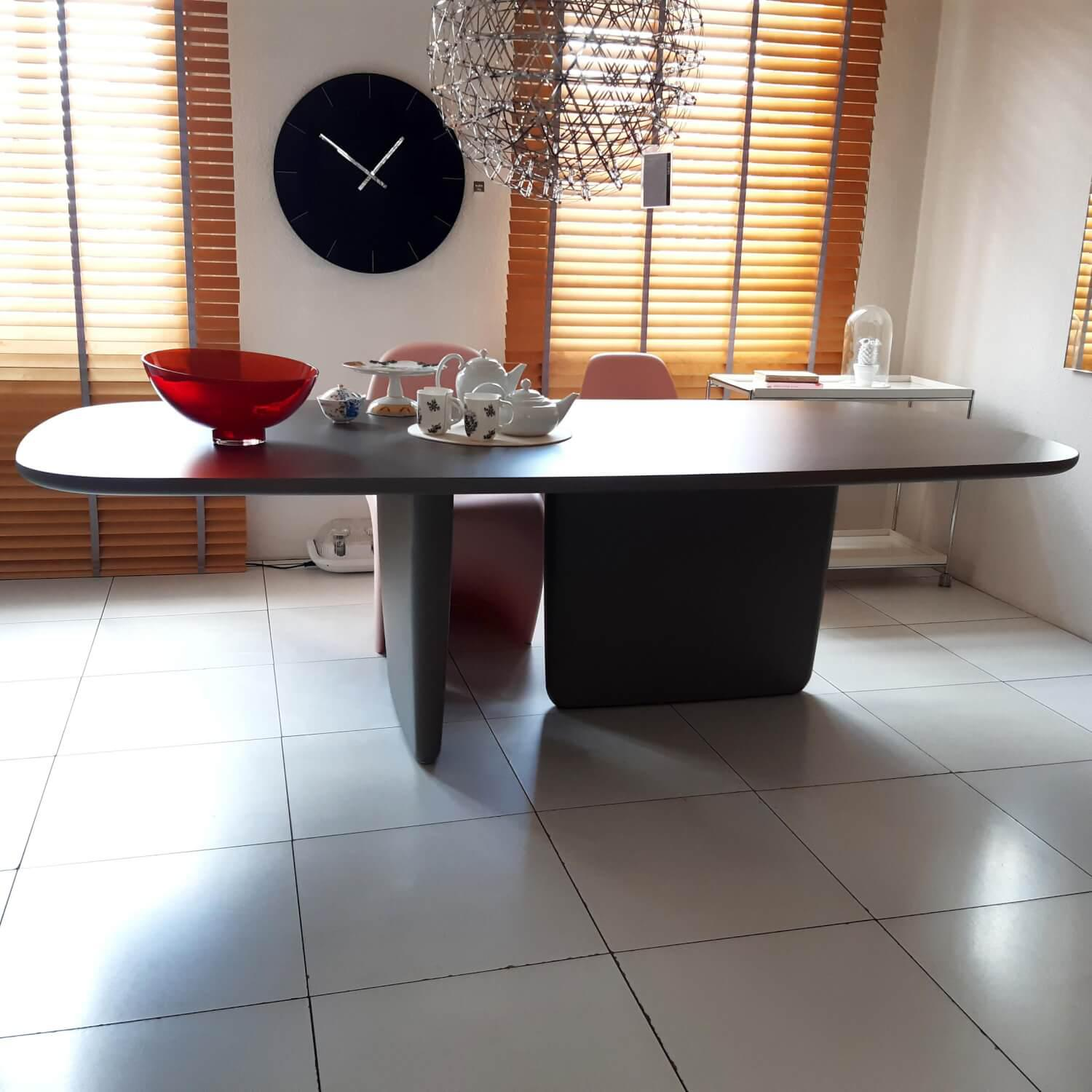 B&B Italia - Dining table Tobi-Ishi Top MDF Tortora Satin lacquered - 2