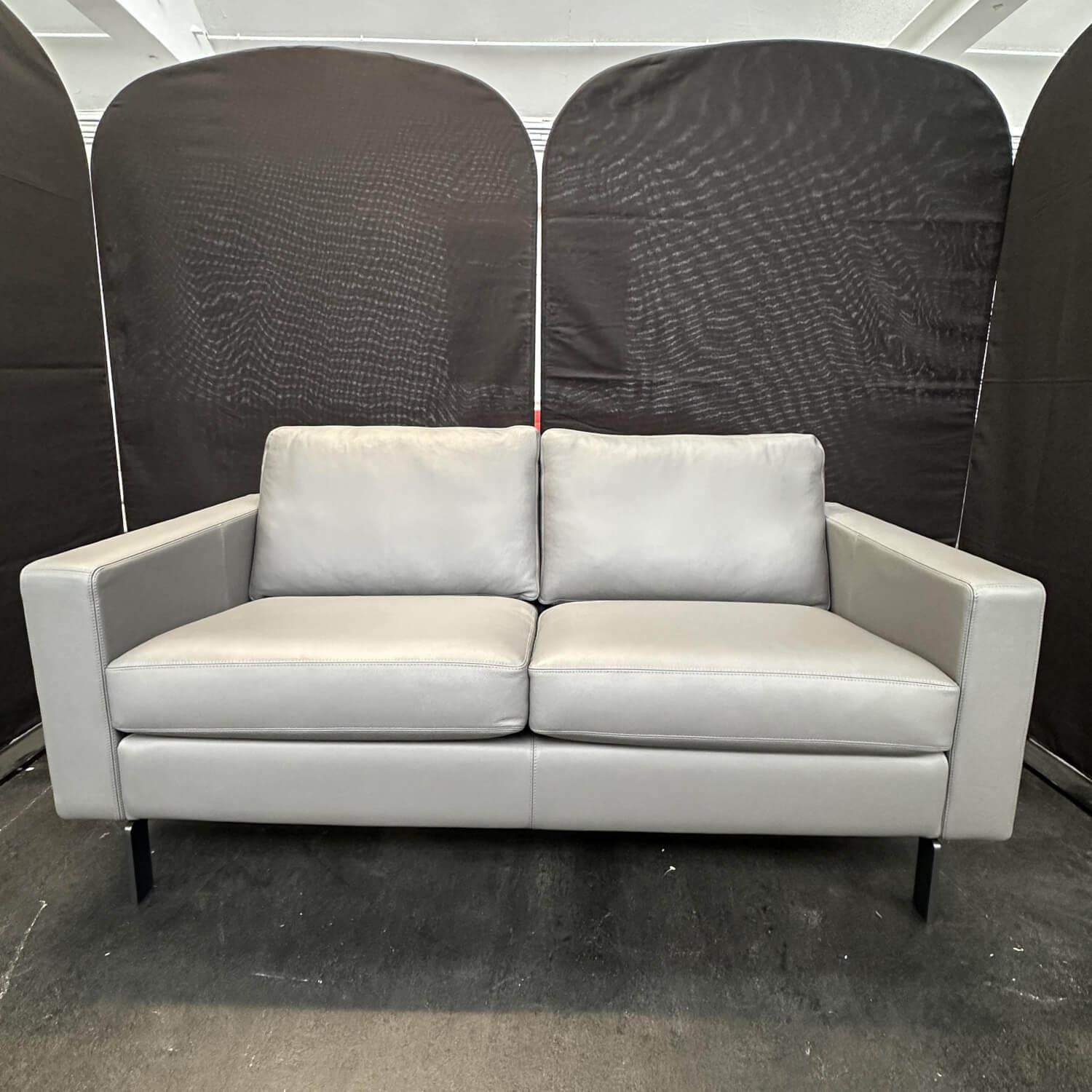 COR - Sofa Conseta Bodenfrei Leder 248 Asche Grau Schmalfüße Pulver Schwarz - 4