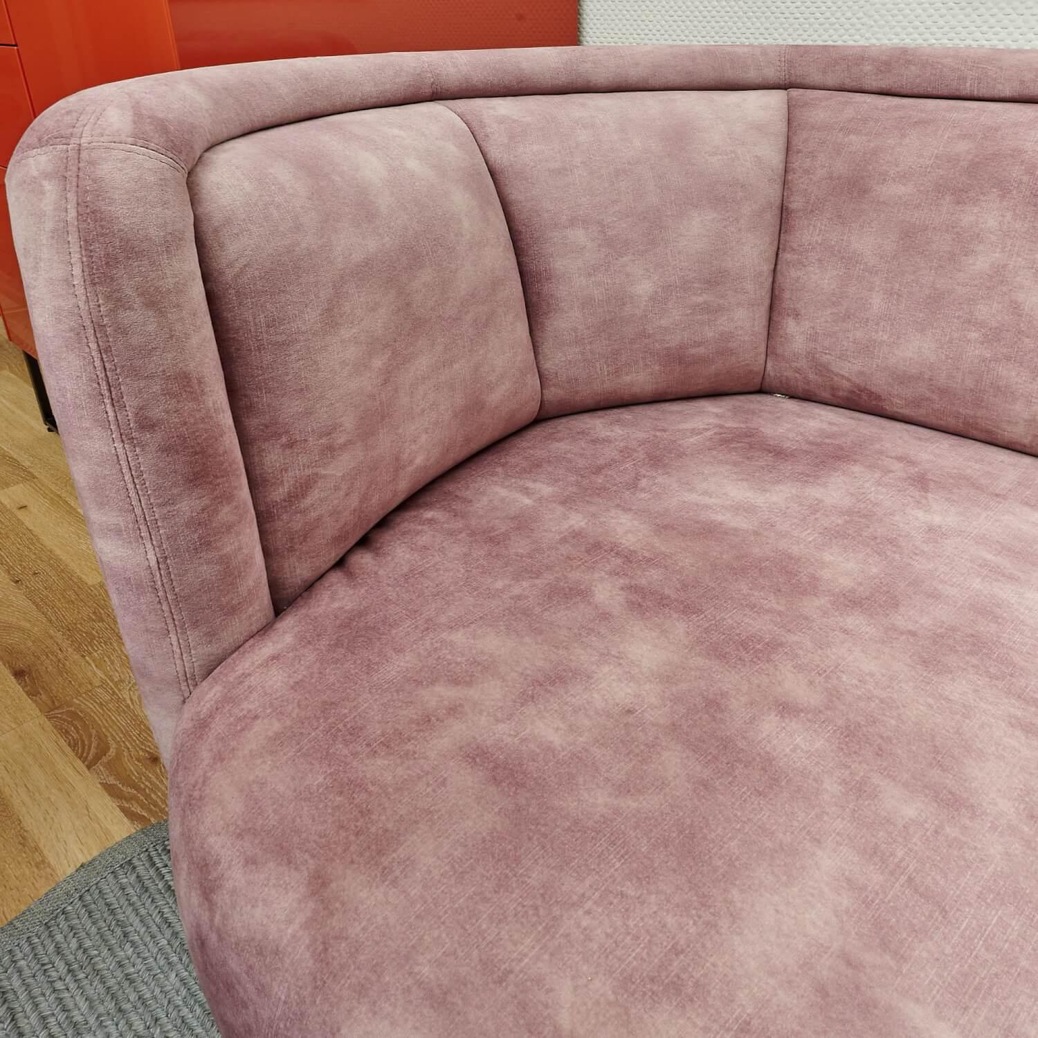 Wittmann - Sofa Vuelta Stoff Riviera Pale Rosa Füße Bronze Grau Pulverbeschichtet Inklusive Drehsessel Und 2 Wurfkissen - 3