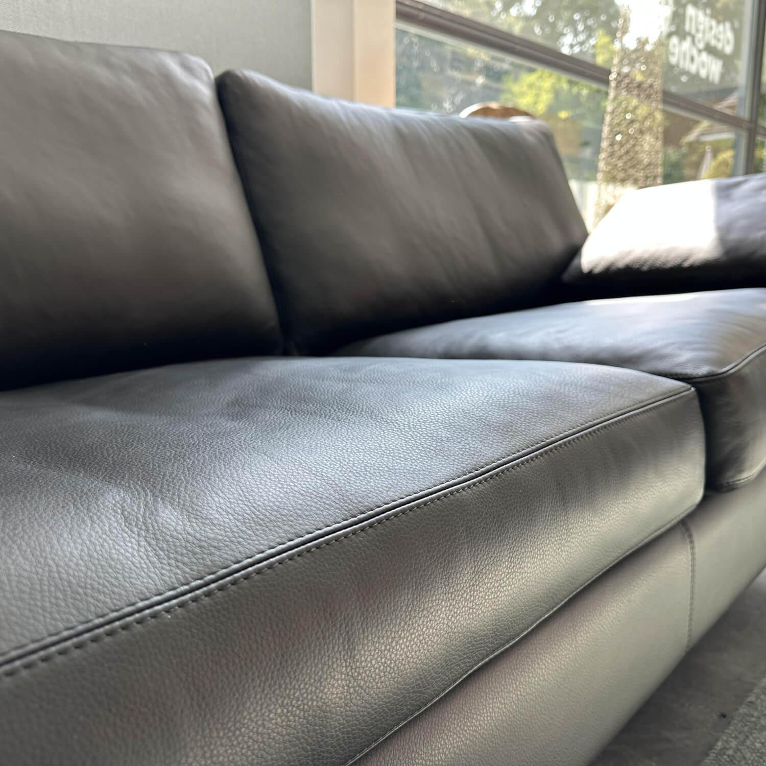 COR - Sofa Conseta Leder Semi 286 Schwarz Metallkufen Schwarz Pulverbeschichtet Mit Filzgleitern - 8