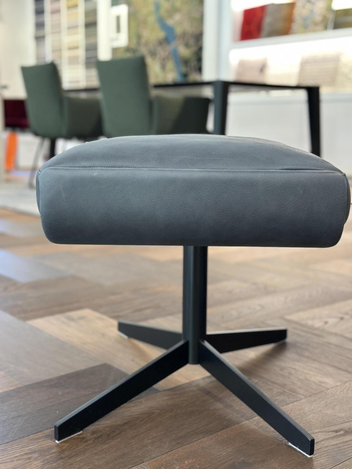 Bielefelder Werkstätten - Sessel Legend 172 1000 Leder Java Vulcano Grau Kreuzfuß Metall Schwarz Matt Pulverbeschichtet Mit Hocker - 7