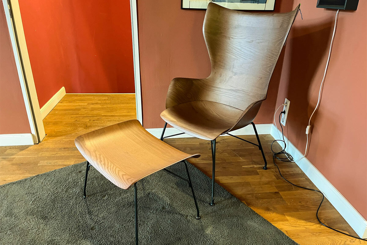 Kartell - Sessel K-Wood Sitz Dunkles Holz Gestell Metall Schwarz Inklusive Hocker - 3