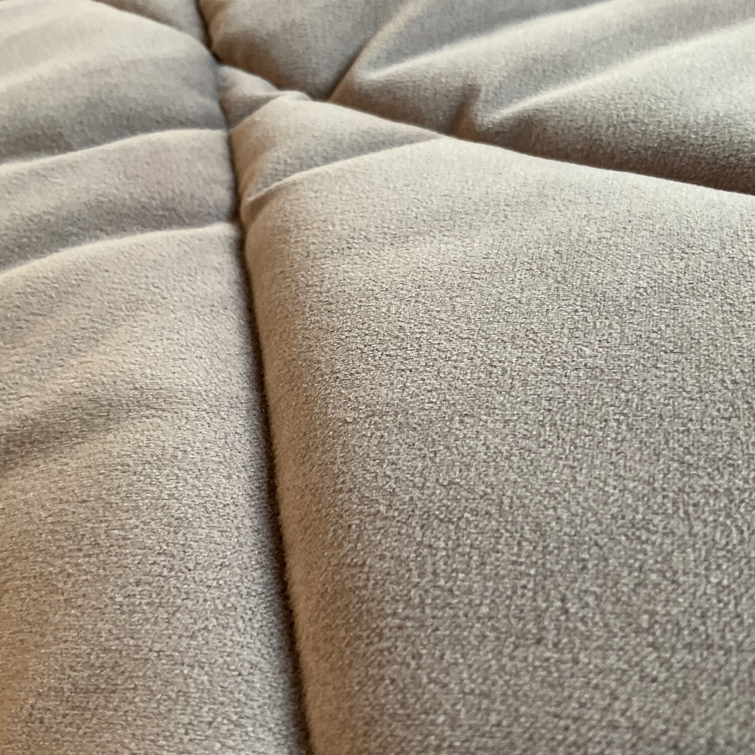 KFF - Loungesessel Nest Pure Stoff Seven 71 Lavendel Violett Schale Formflies Grau Gestell Rose Inklusive Hocker  - 8