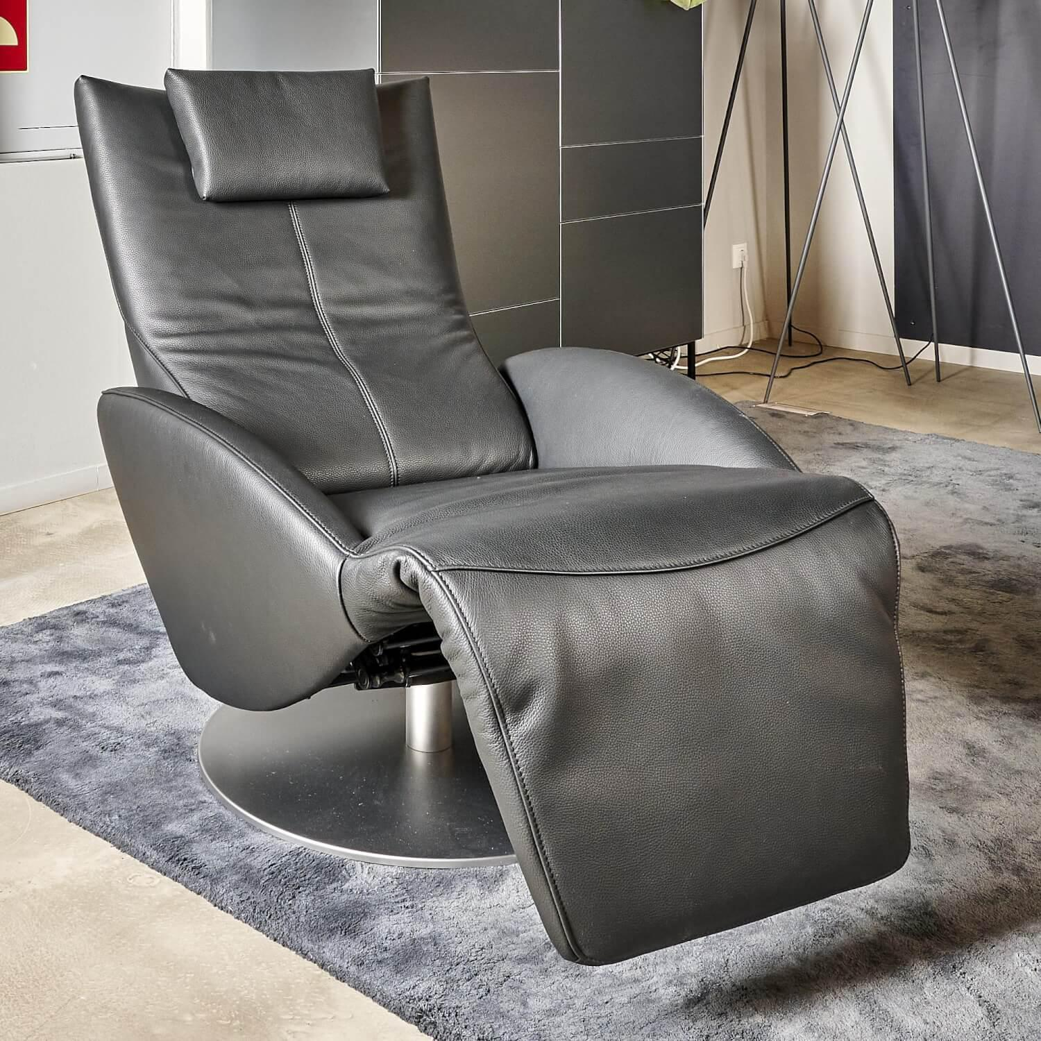 FSM - Relaxsessel Mate Mit Motorischer Verstellung Bezug Leder Living Black Drehteller Perlglanz - 2