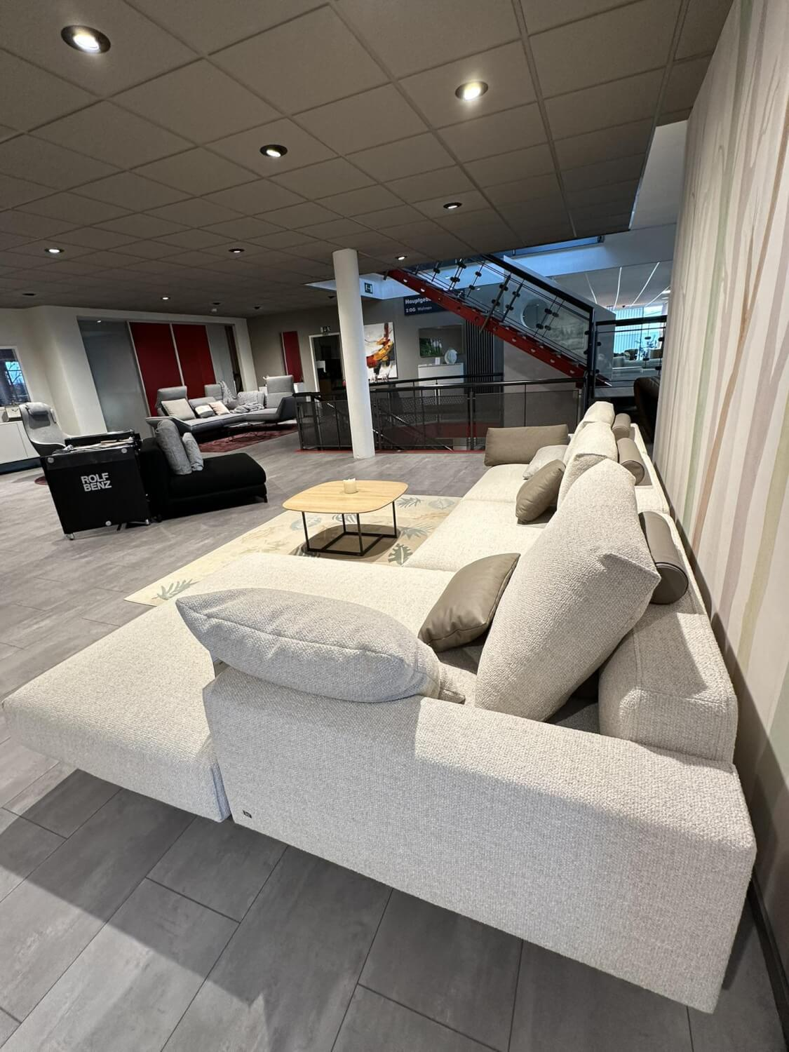 Rolf Benz - Ecksofa Volo Stoff 24.159 Kieselgrau Grau Rahmen Leder 36.604 Grau Beige Füße Metall Alu Glatt Pulverbeschichtet Matt 7022 Umbragrau Mit 7 Kissen - 4