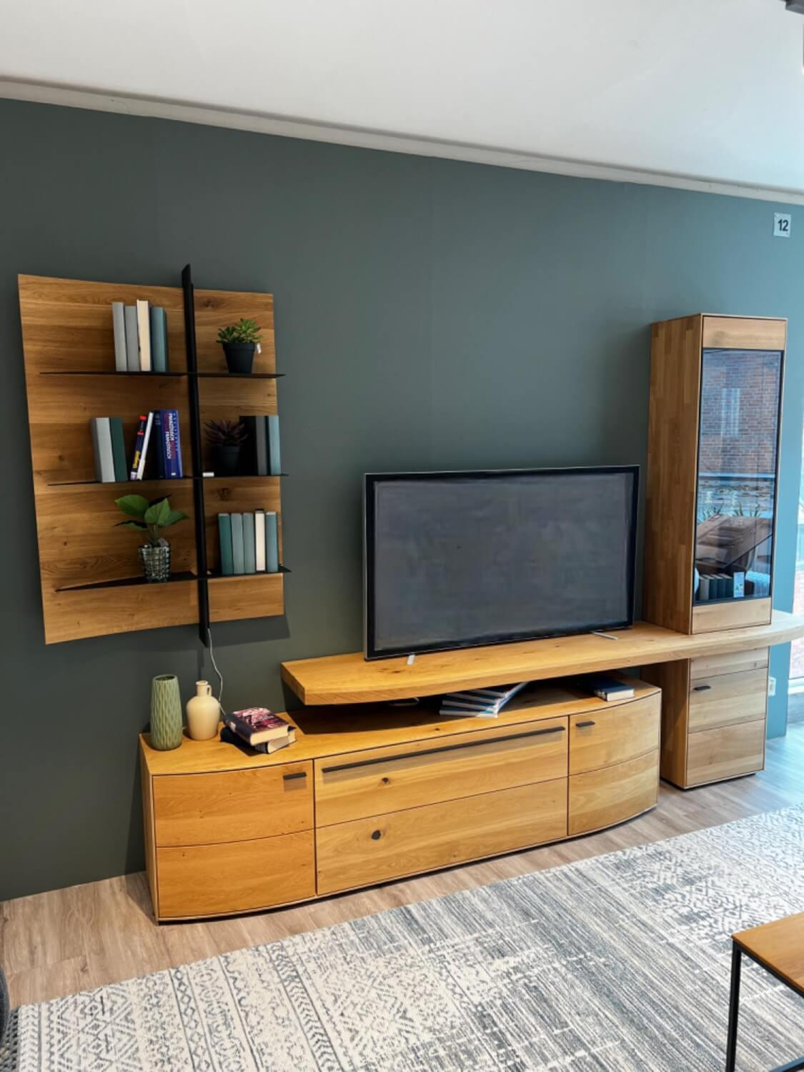 Musterring - Hangelement Giulia front en romp massief wild eiken zacht geborsteld glas kast Optiwhite - 9