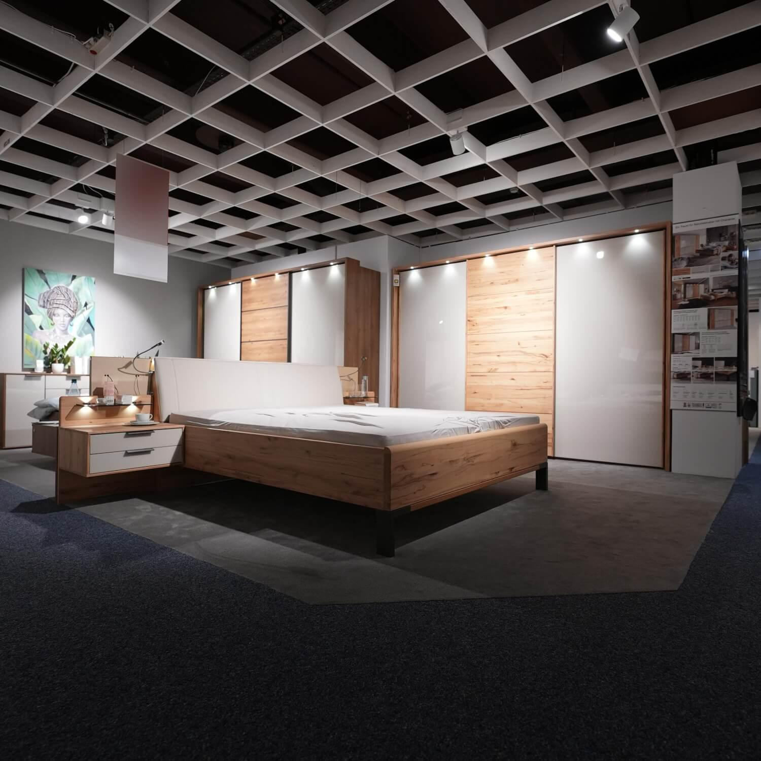 Wiemann - Schlafzimmer Livorno Astkernbuche Teilmassiv Glas Champagner Creme Ohne Matratze Und Lattenrost - 7