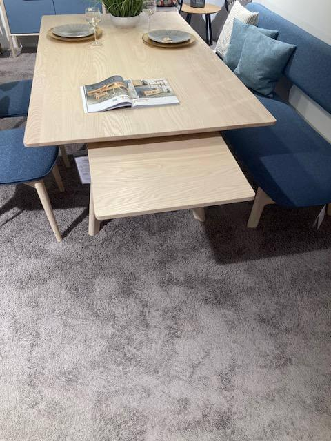 Anrei - Essgruppe Juna Esche Gebürstet Weiß-Geölt Tisch Stühle Bank - 4