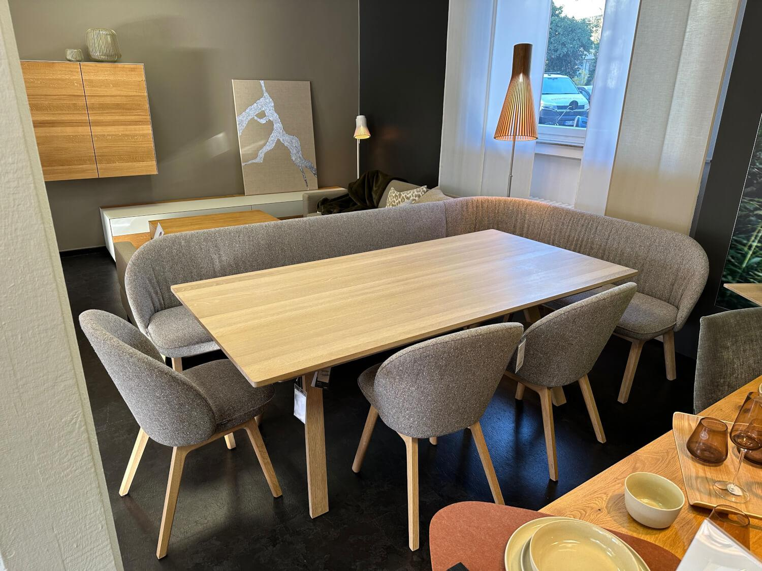 Team 7 - Essgruppe Taso Flor Eiche Weißöl Bezug Stoff Ripley RI11 Grau Inklusive Einlegeplatte - 2