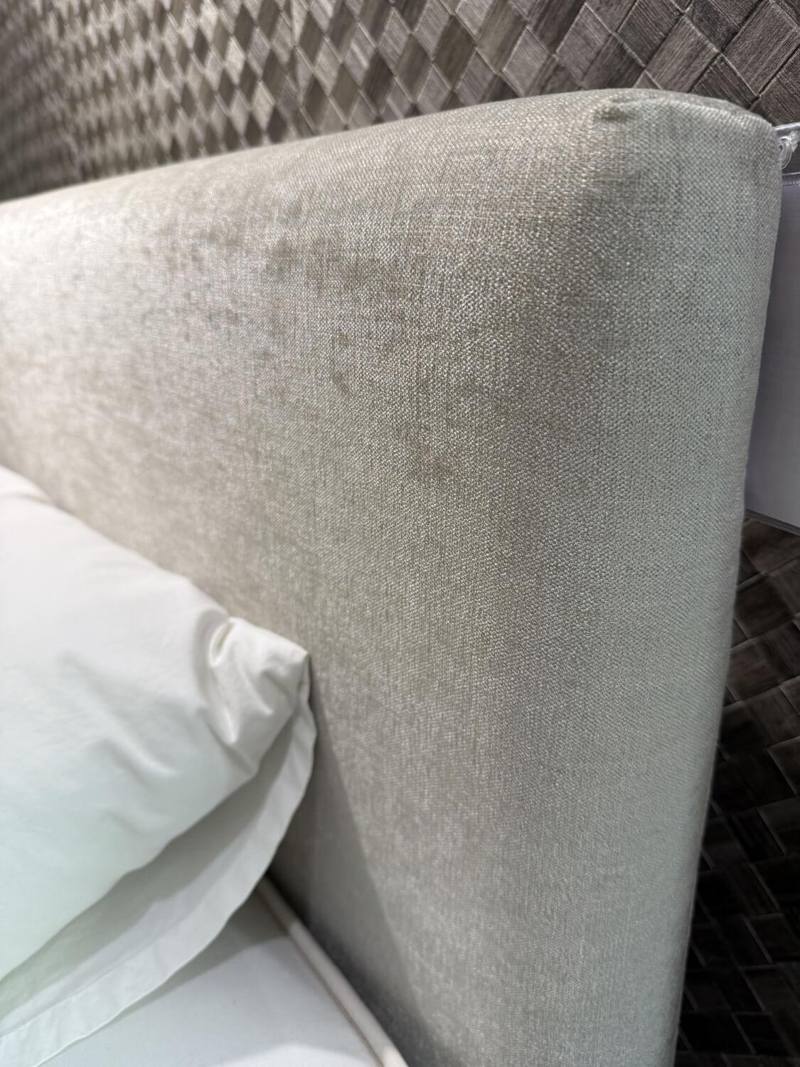 Schramm - Boxspringbett Basis 18 Stoff Bella 2690 Platinum Grau Füße GE Anthrazit Kopfteil Change K111 80 Mit Matratzen - 2