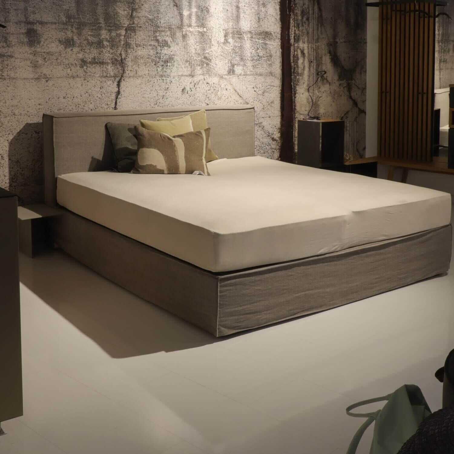 Schramm - Pure Ell Mit 2 Nachttischen Stoff PG 2 Clara 820 Stone Füße ZF10 Schwarz - 2