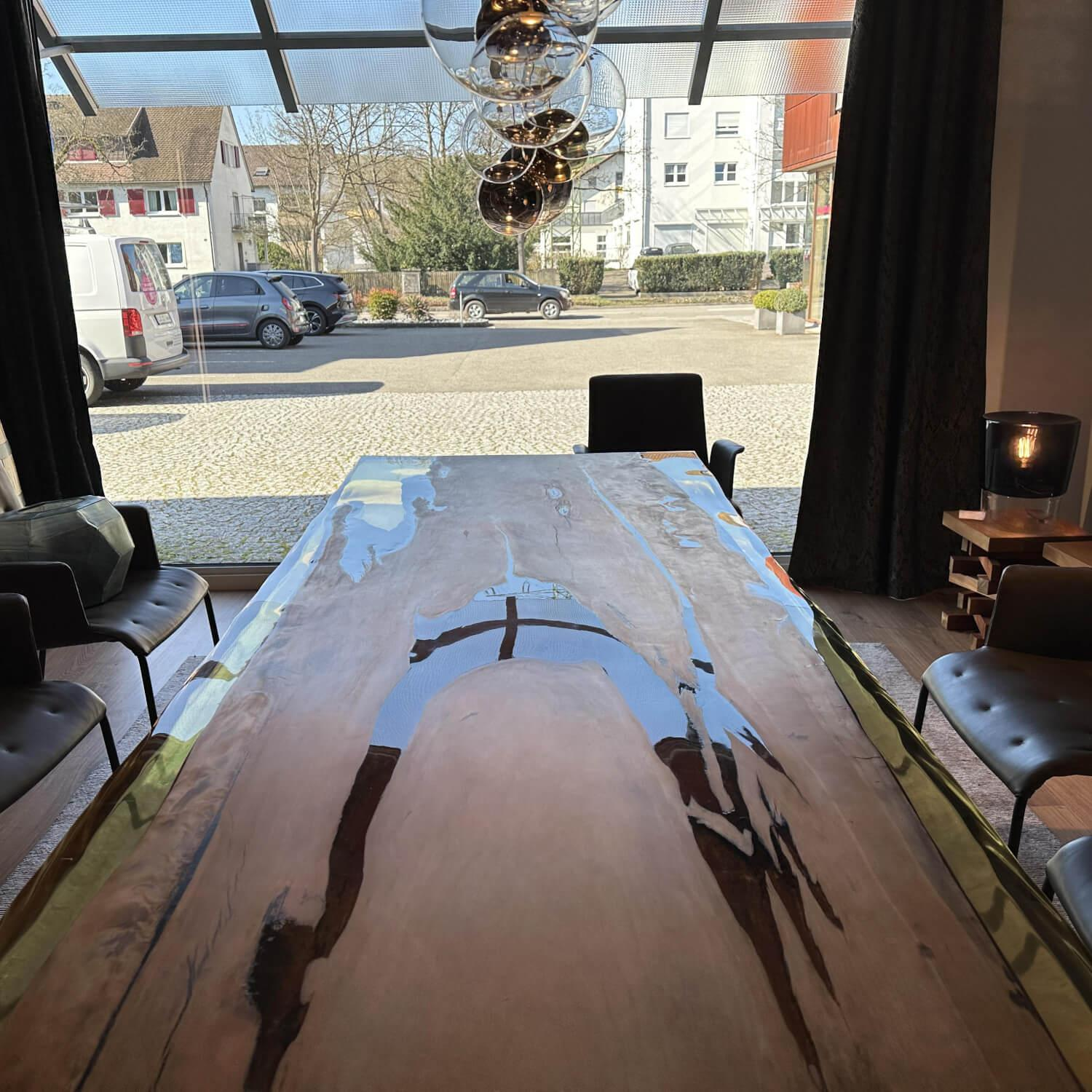 Riva1920 - Esstisch Kauri Newton Platte Holz Kauri Mit Kunstharz Ausgegossen Gestell Eisen Irondust Lackiert - 7