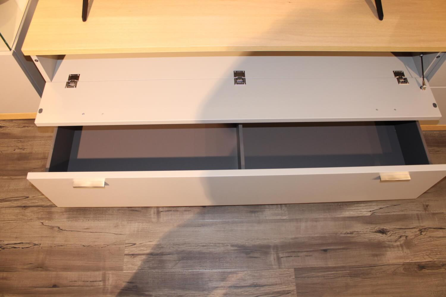 Rietberger Möbelwerke - Wohnwand Lodano Lack Cashmere Grau Eiche Sand mit Beleuchtung - 6