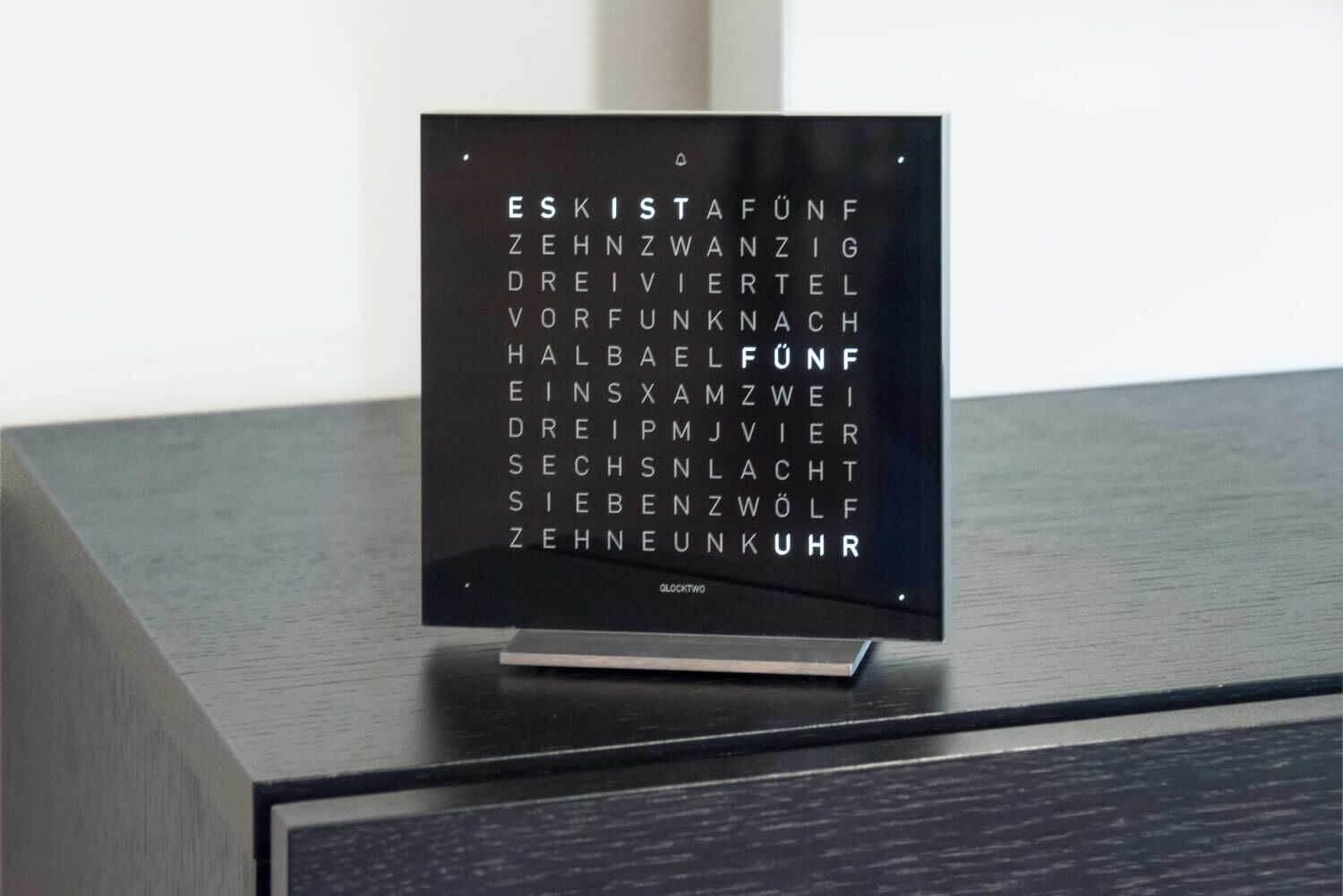 Biegert & Funk - Tischuhr Clocktwo Touch Schwarz 13,5 cm - 2