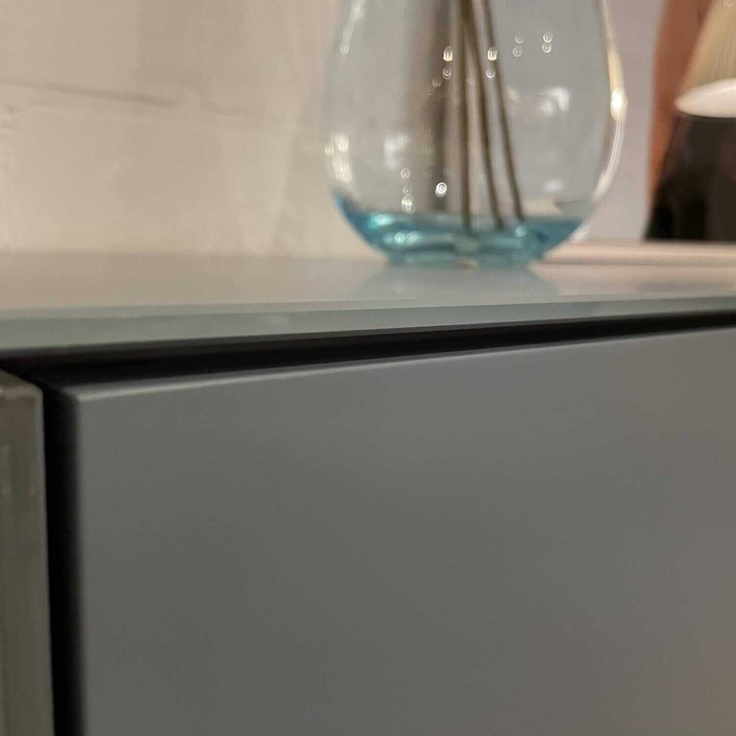 form1 - Sideboard Pulse Korpus Innen Lack Taupe matt Front Griff Gestell Lack Matt Sky Abdeckung Glas matt S - 3