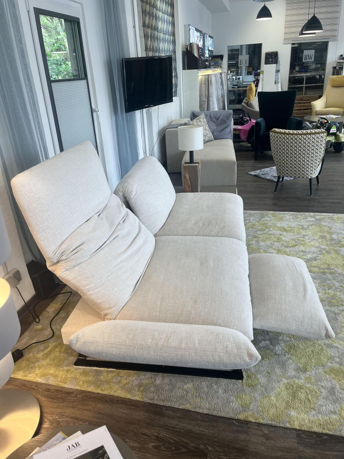 Bielefelder Werkstätten - Sofa Heaven Stoff Lance Beige Ablage Leder Taupe Kufen Metall Bronzefarbig Matt - 2