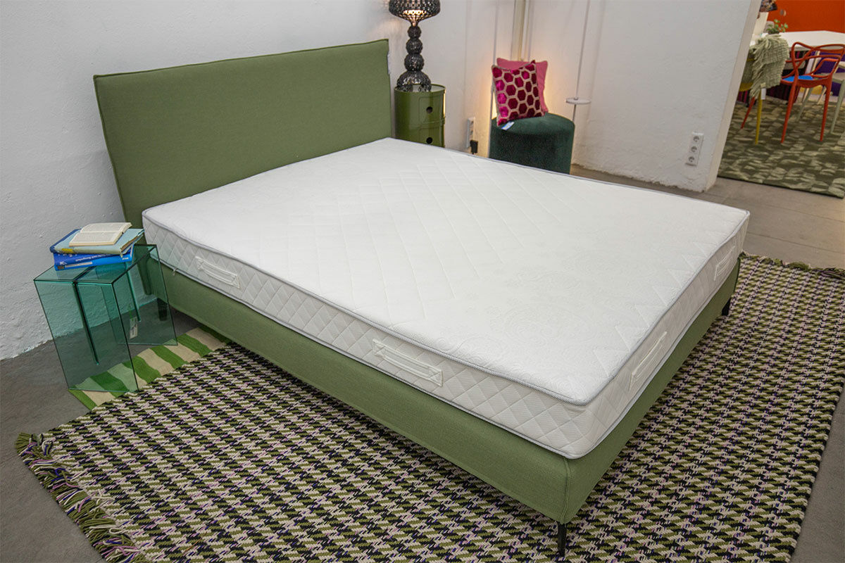 Möller Design - Bett Slim Edition Stoff Casa 88 Turtle Grün Metallfüße Schwarz mit Matratze - 7