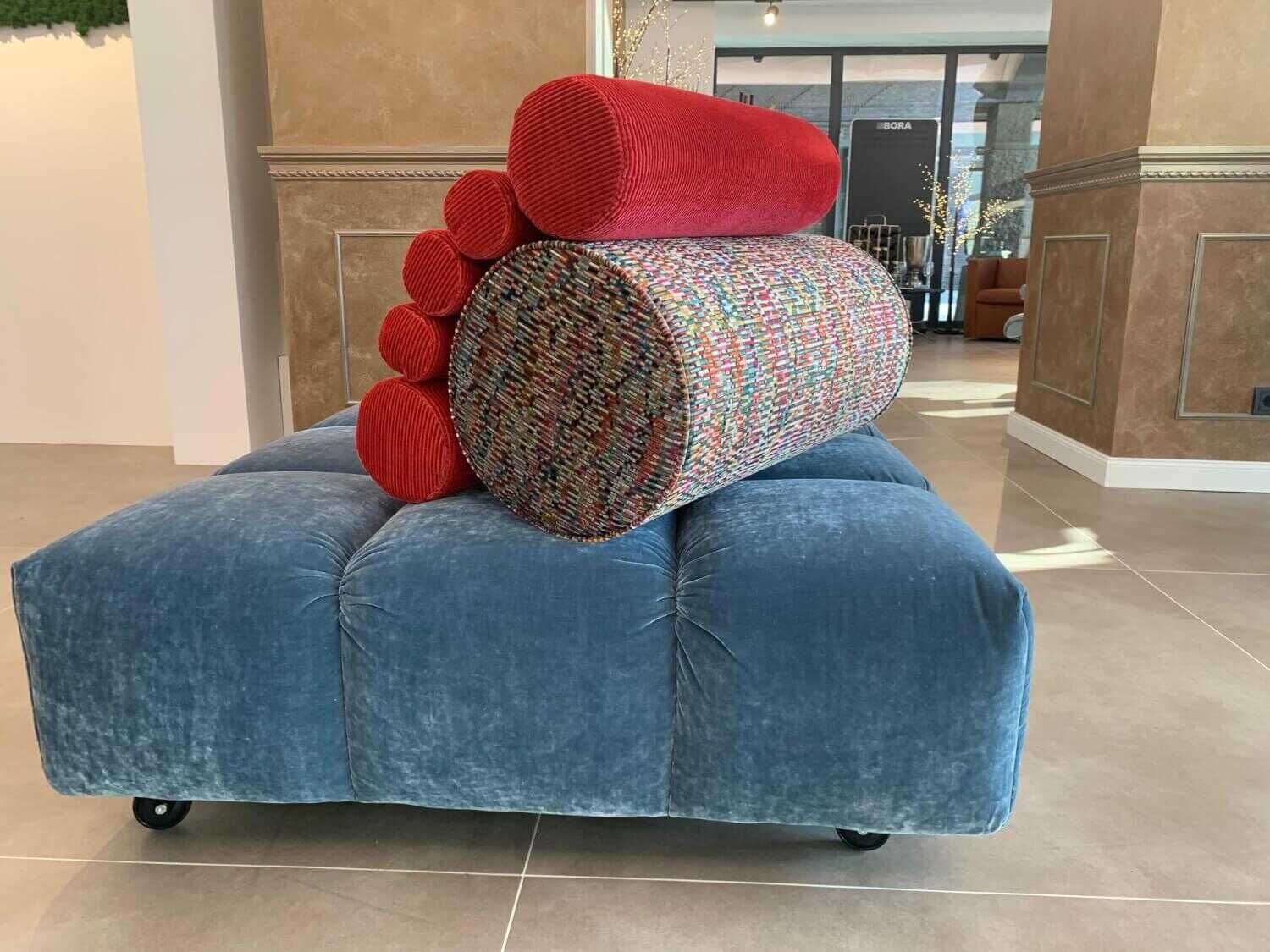 bretz-sofa-edgy-td107-61-mit-kissen-9a279dd75540 Bretz - Sofa Edgy Stoff Balu Rot TD107-61 mit Funktionskissen - 5