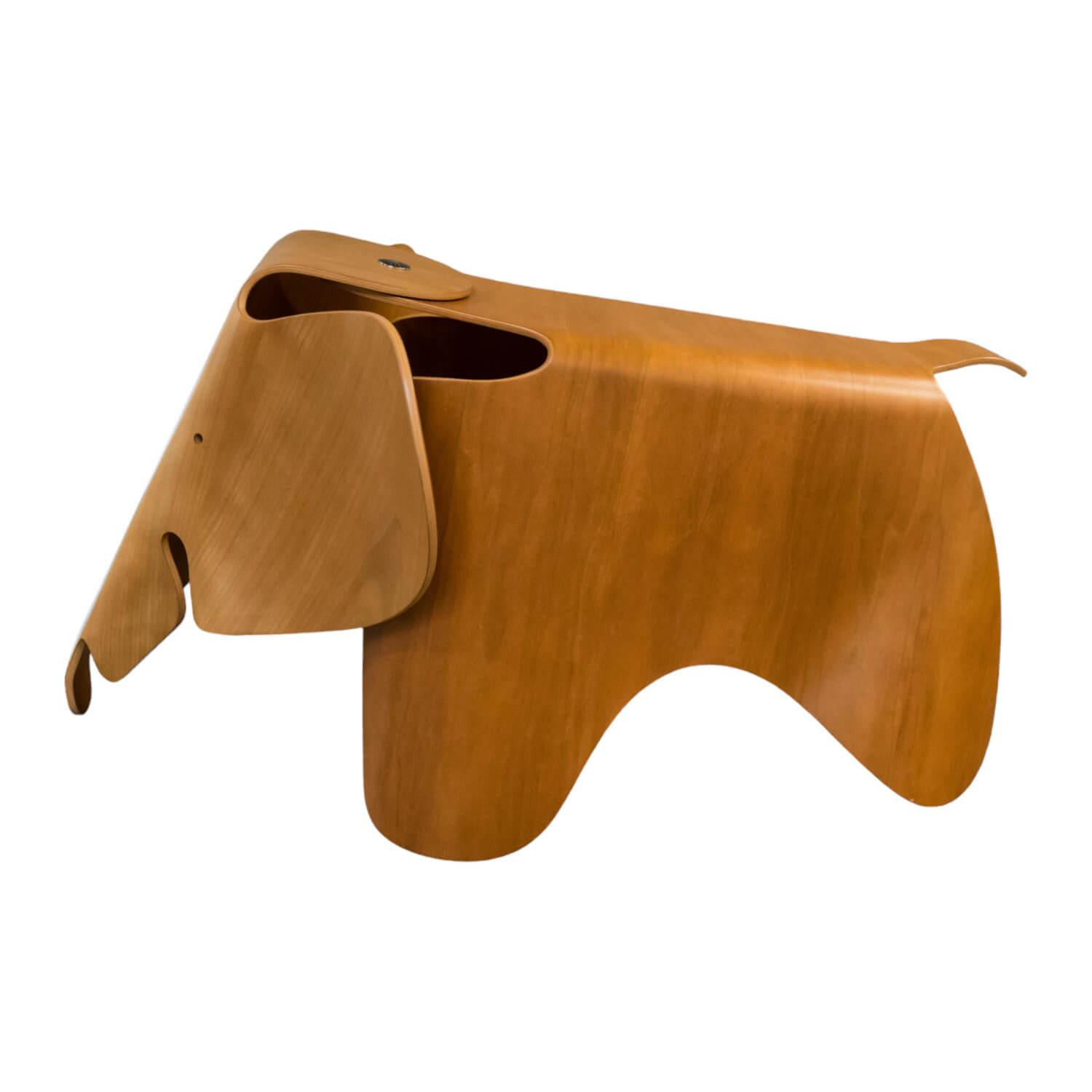 Elephant Eames Plywood Amerikanischer Nussbaum Braun