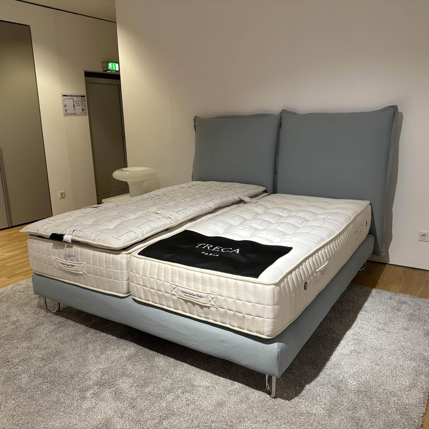 Treca Interiors - Polsterbett Angele SZ Bezug Stoff Loft F 3168 017 Nuage Hellblau Gräulich Füße Angele Chrom Mit Matratzen - 8