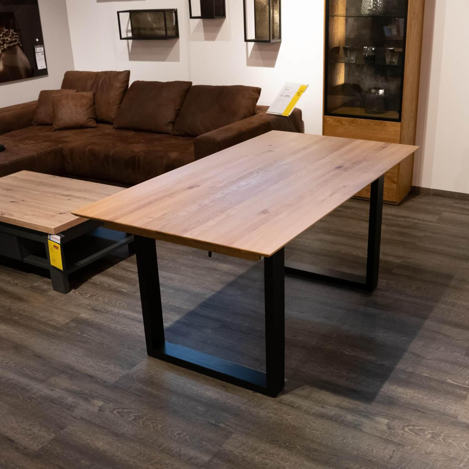 standard - Esstisch Rennes Platte Eiche Rustik Gespachtelt Geölt Gestell Schwarz Lackiert Mit Auszug - 5