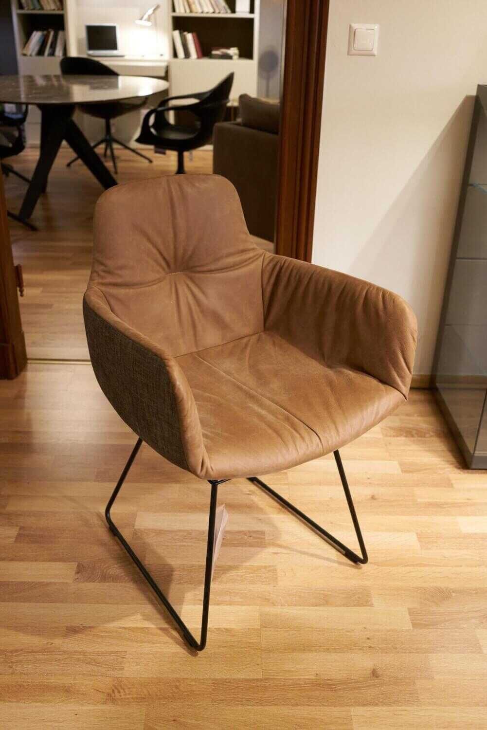 Freifrau - Bank Mit 4er-Set Stuhl Leya Außen Stoff Maple 862 Innen Vintage Leder Muscat Cognac Gestell Schwarz - 6