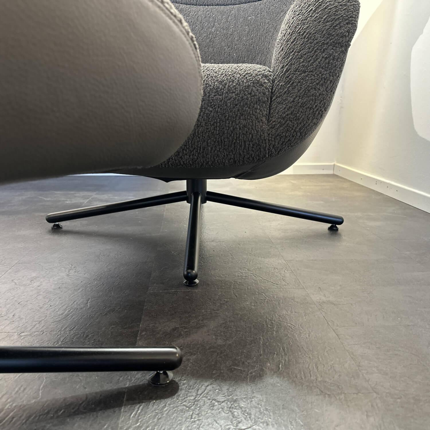 Brühl - Sessel Viktor Stoff 6450 98 Grau Rcken Leder Unit 542 93 Grau Kreuzfuß Schwarz Inklusive Hocker - 2