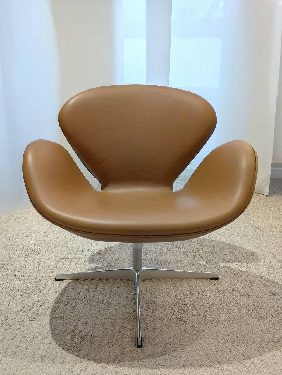 Fritz Hansen - Sessel 3320™ Leder Grace Walnuss Leder Gestell Aluminium Poliert - 4