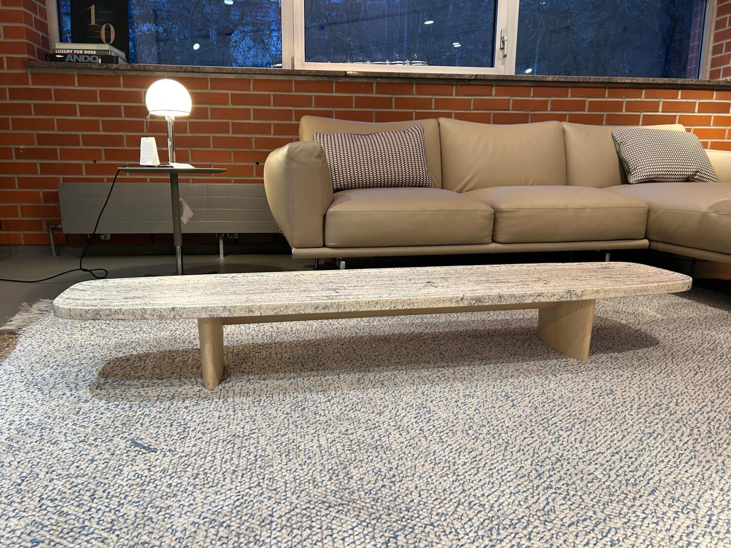 ClassiCon - Beistelltisch Materia Long Table Platte Travertin Natur Vertiefungen Indigo Gefärbt Füße Esche Massiv Natur - 4