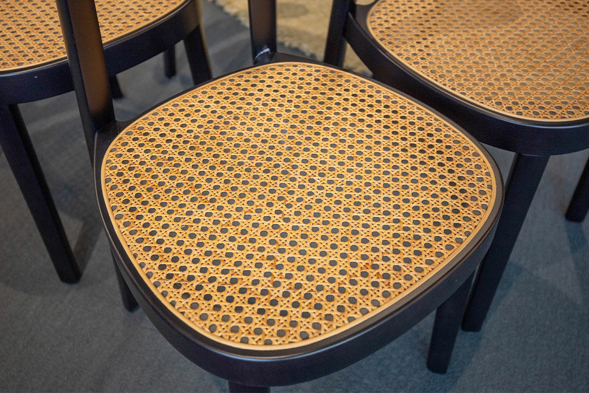 Thonet - 4er-Set Stuhlgruppe 118 Rohrgeflecht Buche Gebeizt Schwarz - 4