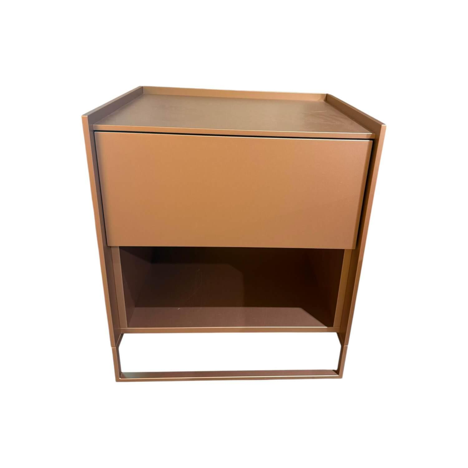 Möller Design - Nachttisch Kommode Lean Box Lack 451 Bronze Metallic - 1