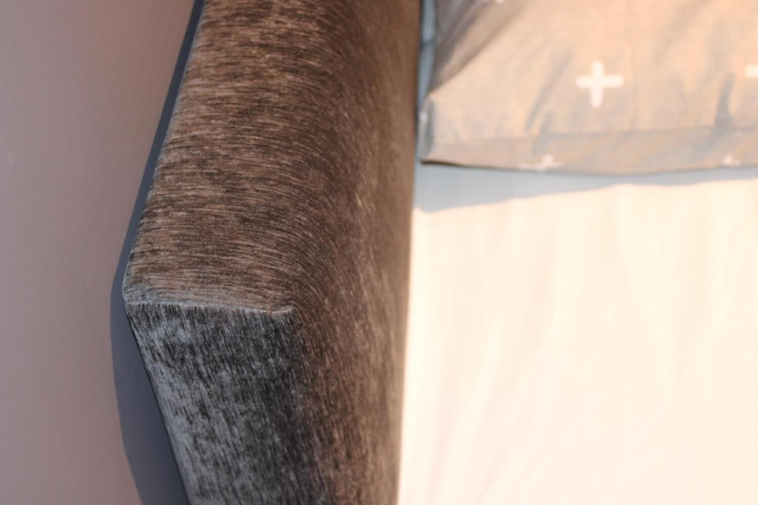 Paul Lindberg - Bettanlage Feria Nussbaum Massiv Stoff Loft Graphit 66 Grau mit 2 Nachtkästchen - 5