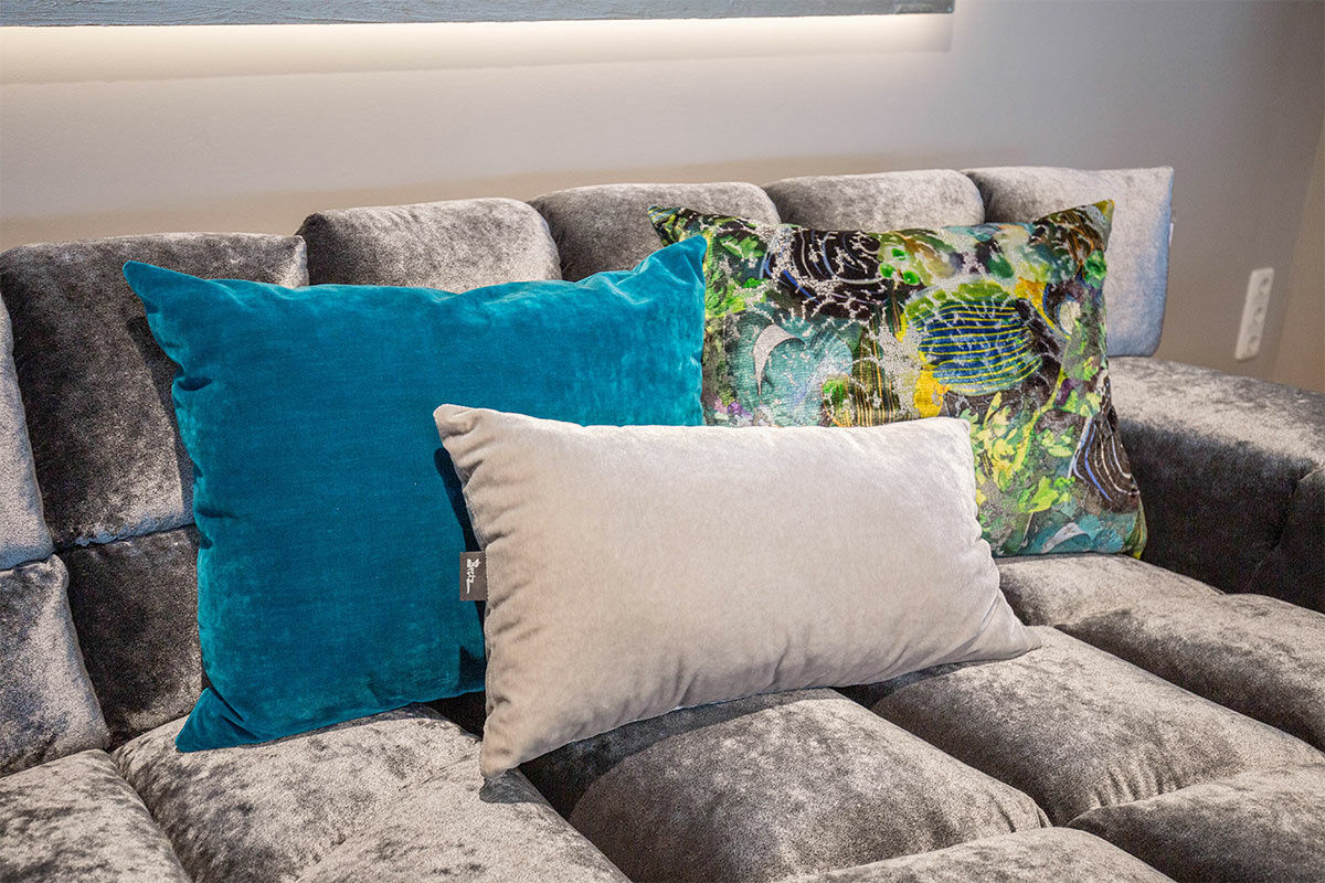 Bretz - Wohnlandschaft Cloud7 Stoff 662085 Happy Velvet Silberschimmer mit 6 Kissen - 2